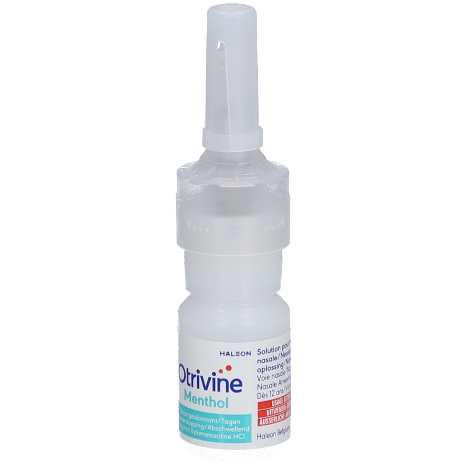 Flacon de spray nasal blanc avec embout. Inscription : Otrivine Menthol, solution pour pulvérisation nasale.