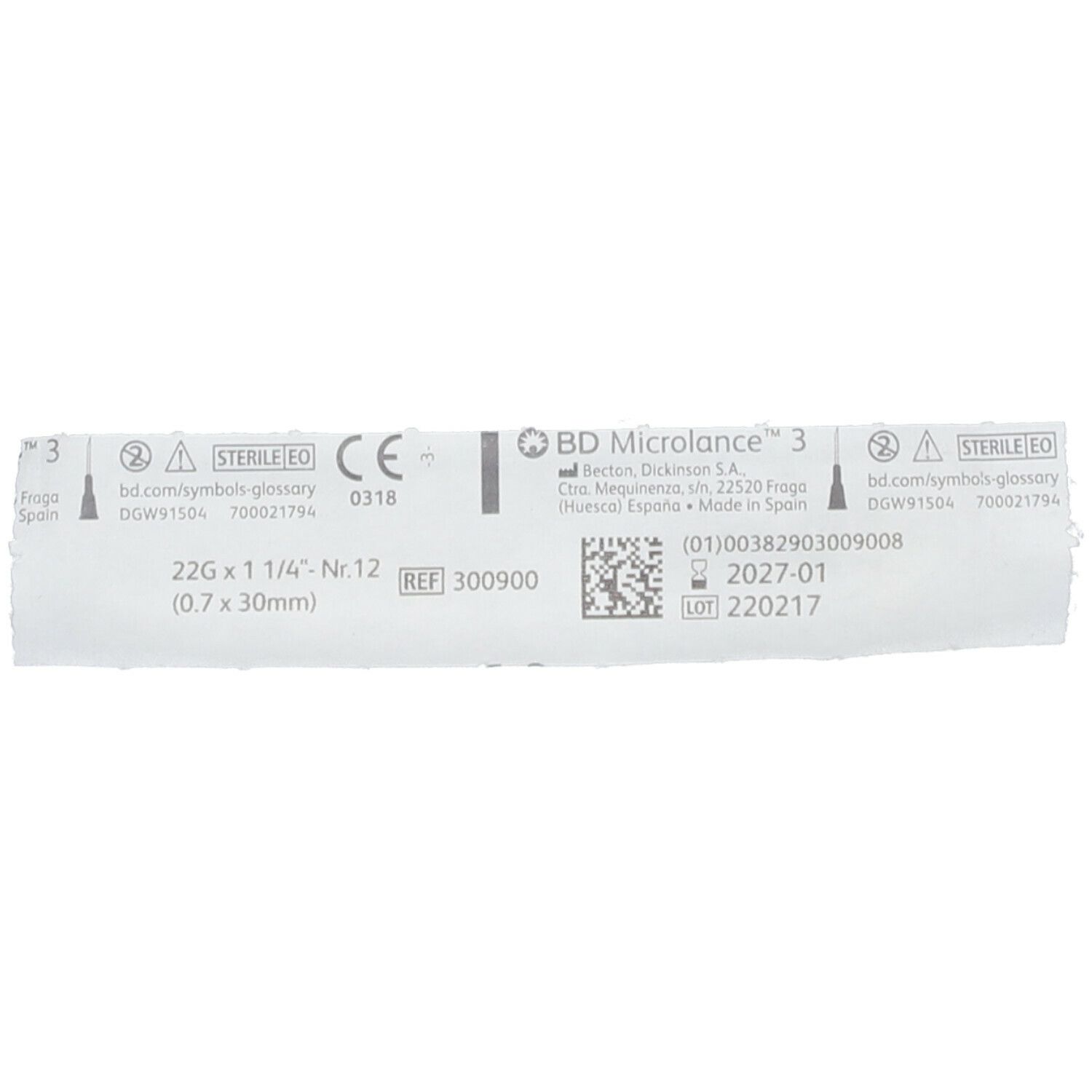 Emballage avec informations produit. Texte : BD Microlance™ 3, 22G x 1 1/4, REF 300900, Stérile.