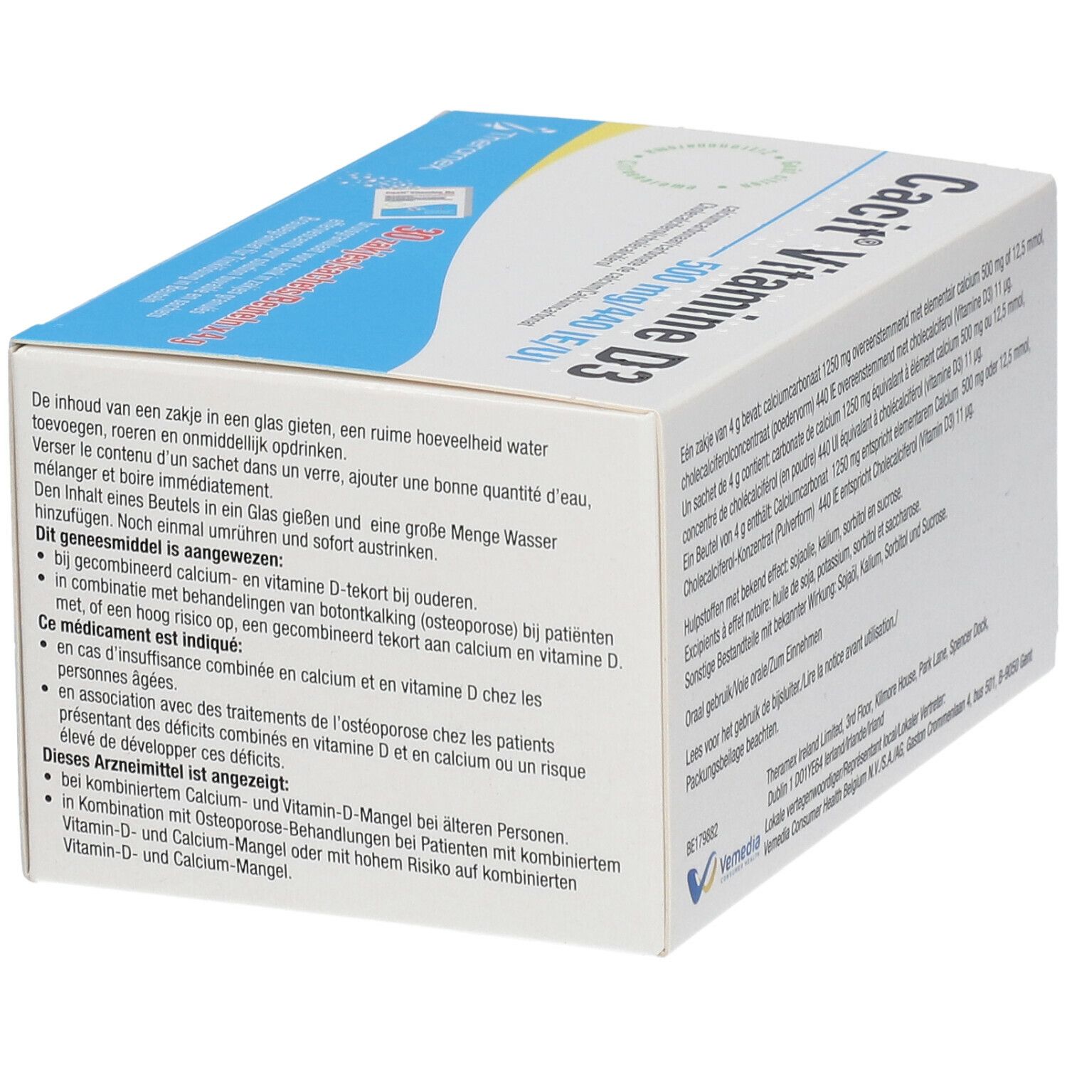 Achterkant van de Cacit Vitamine D3 verpakking. Tekst in meerdere talen. Gebruiksaanwijzing en waarschuwingen.