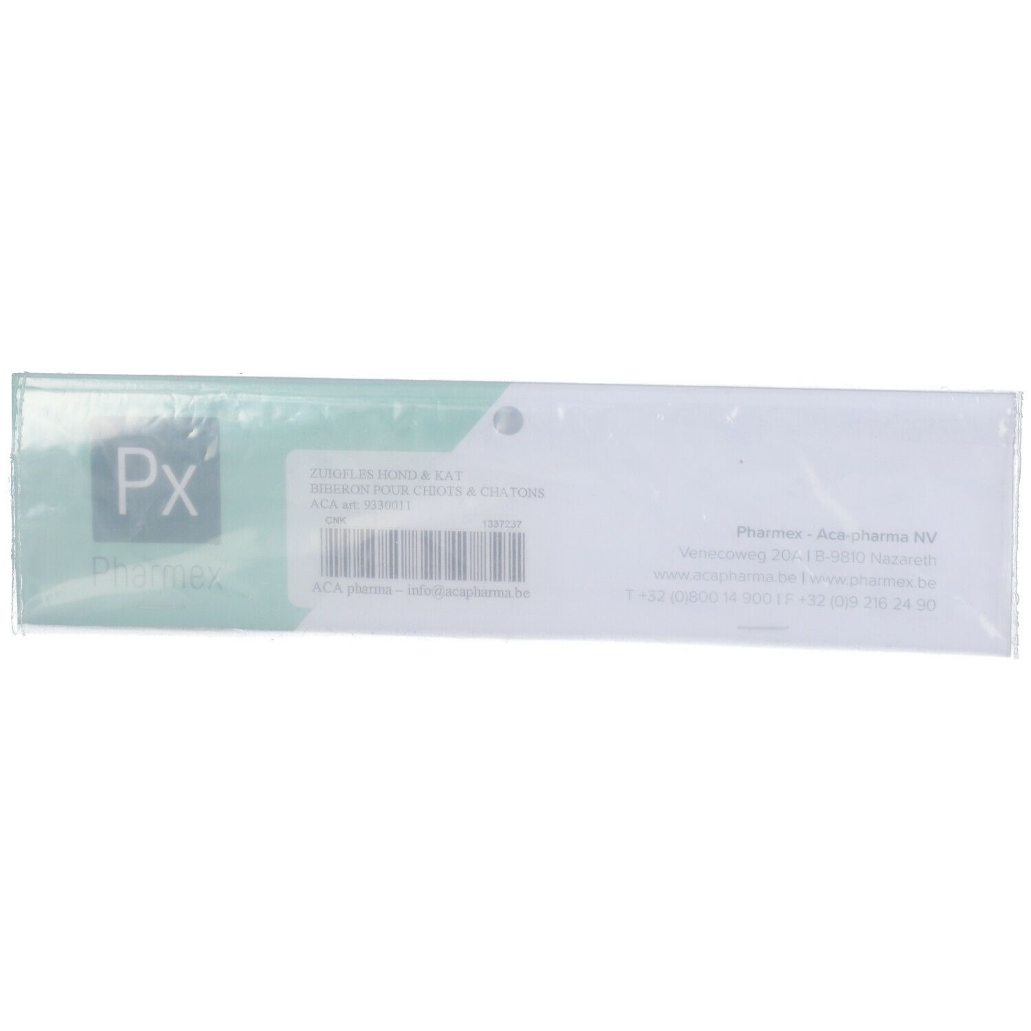 Verpackung mit Produktinformationen. Barcode und Text auf weißem Hintergrund. Pharmazeutische Kennzeichnung.
