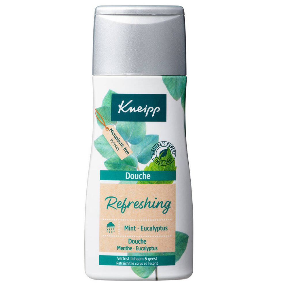 Witte en groene fles met zilveren dop. Opschrift Kneipp, Douche Refreshing, Mint-Eucalyptus. Microplasticvrij.