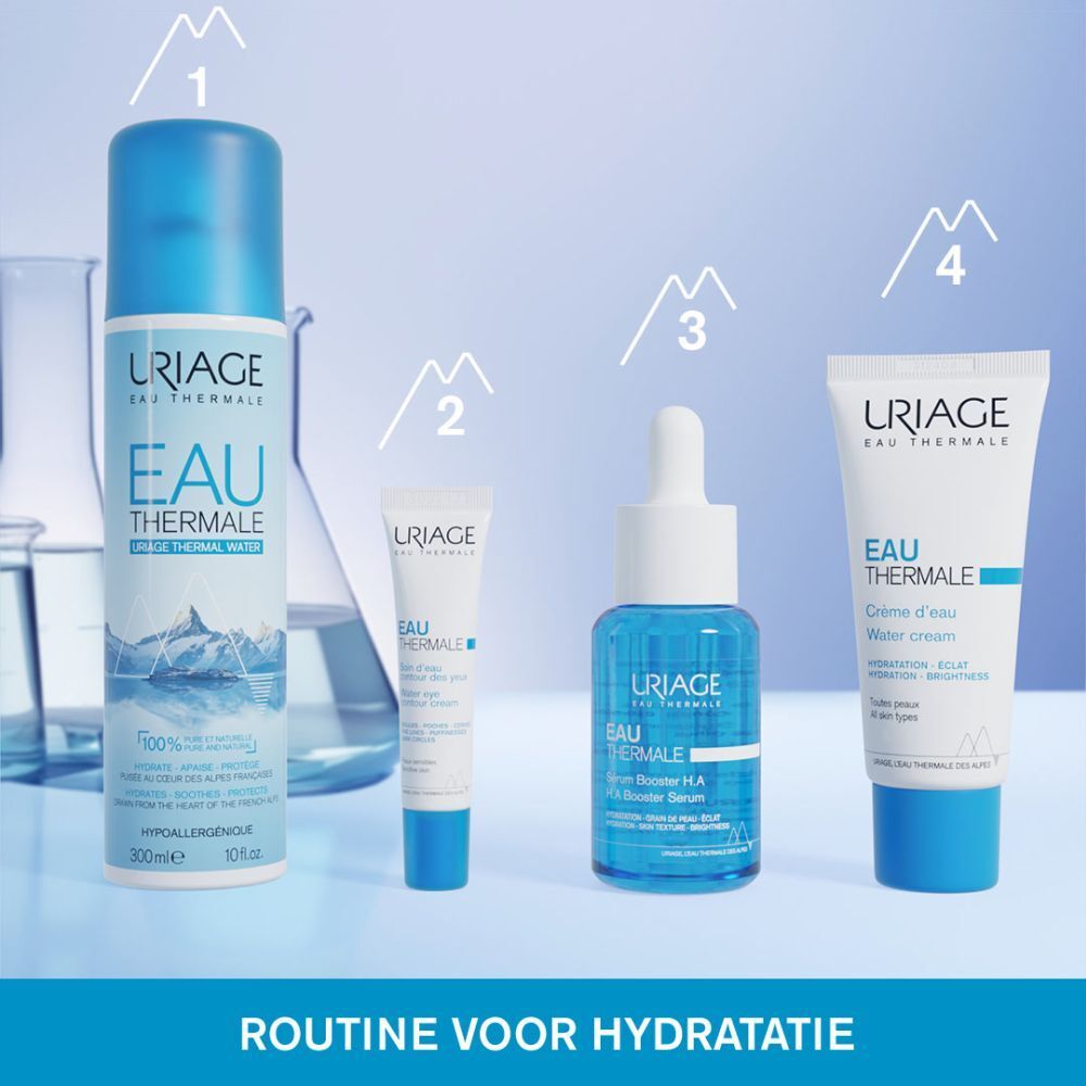 Vier Uriage-producten: spray, oogcrème, serum, crème. Tekst: Routine voor hydratatie.