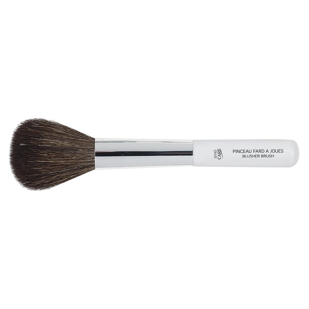 Pinceau à blush avec poils bruns et manche blanc. Inscription: PINCEAU FARD A JOUES BLUSHER BRUSH.