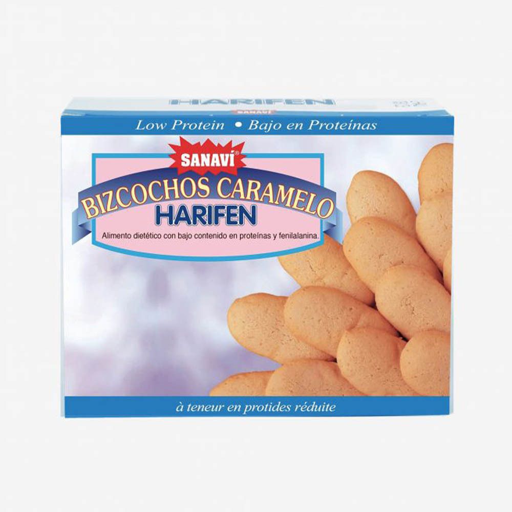 Karton mit Keksen. Aufschrift: SANAVI HARIFEN BIZCOCHOS CARAMELO. Niedriger Proteingehalt. Produktverpackung.