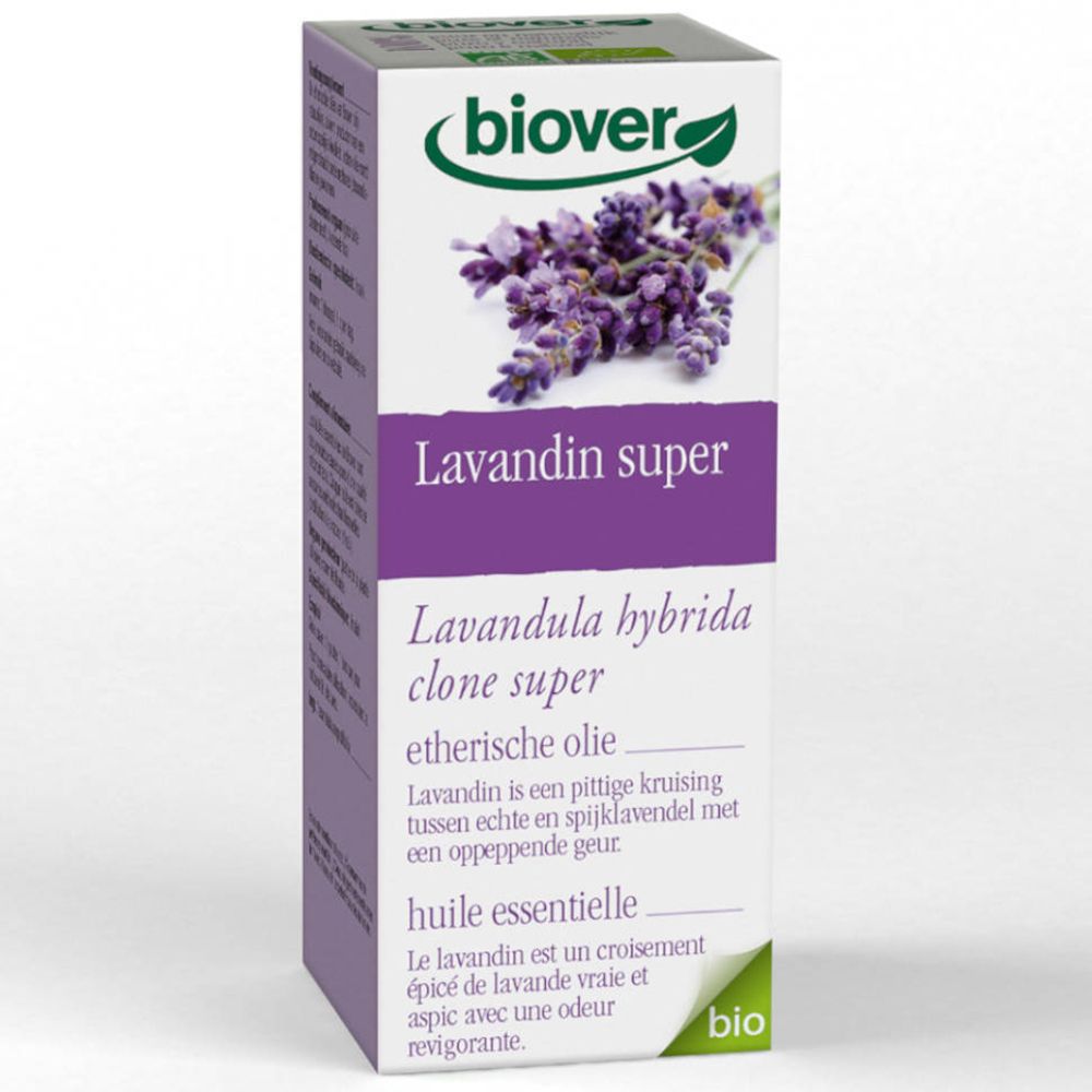 Doos met productlabel. Opschrift: Biover, Lavandin super, Lavandula hybrida, etherische olie. Bio-certificering.