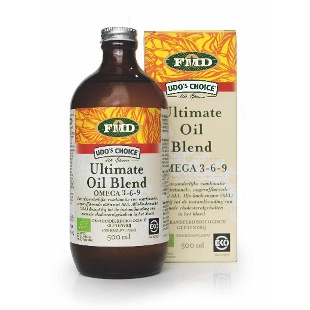 Bouteille en verre brun et carton. Sur la bouteille: Ultimate Oil Blend, Omega 3-6-9, 500 ml. Sur le carton: texte.