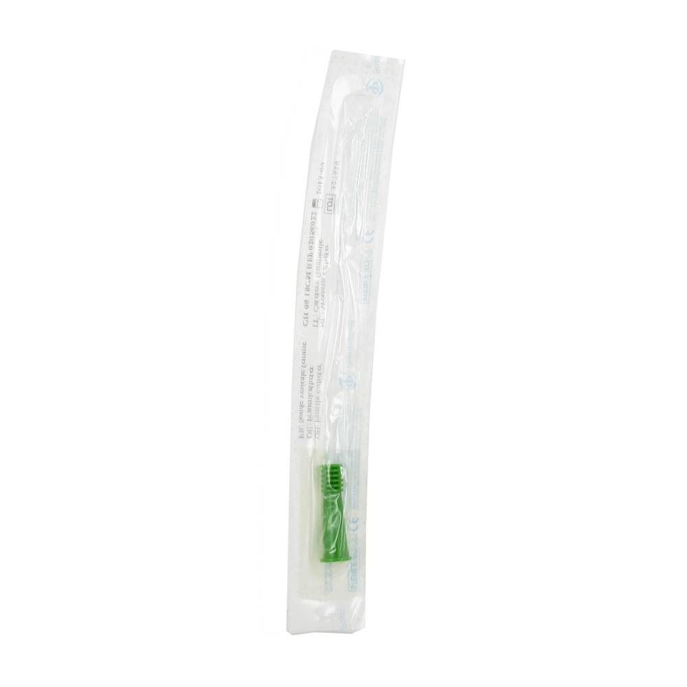Cathéter emballé individuellement. Le cathéter est scellé dans un film transparent. Le connecteur est vert.