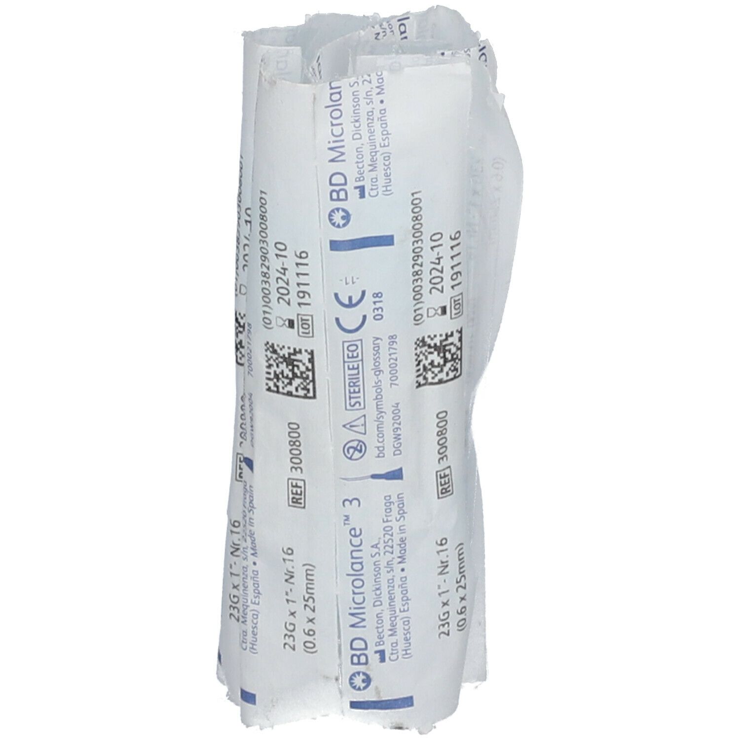 Plusieurs aiguilles hypodermiques emballées individuellement. Informations produit et code-barres imprimés. Nom du produit et marquage CE.