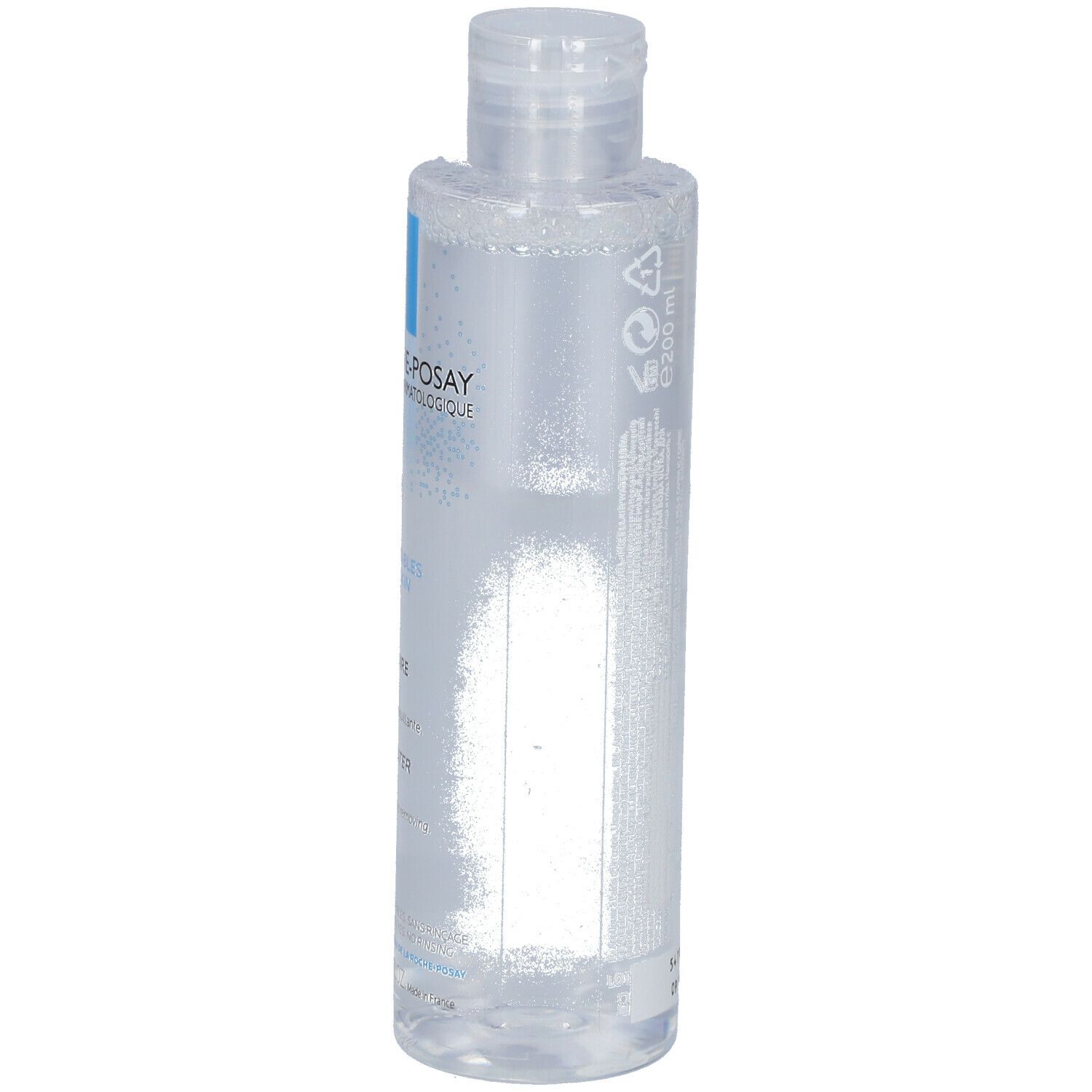 Flacon transparent avec étiquette bleue. Inscription: La Roche-Posay, Eau Micellaire Ultra. Pour peaux sensibles.