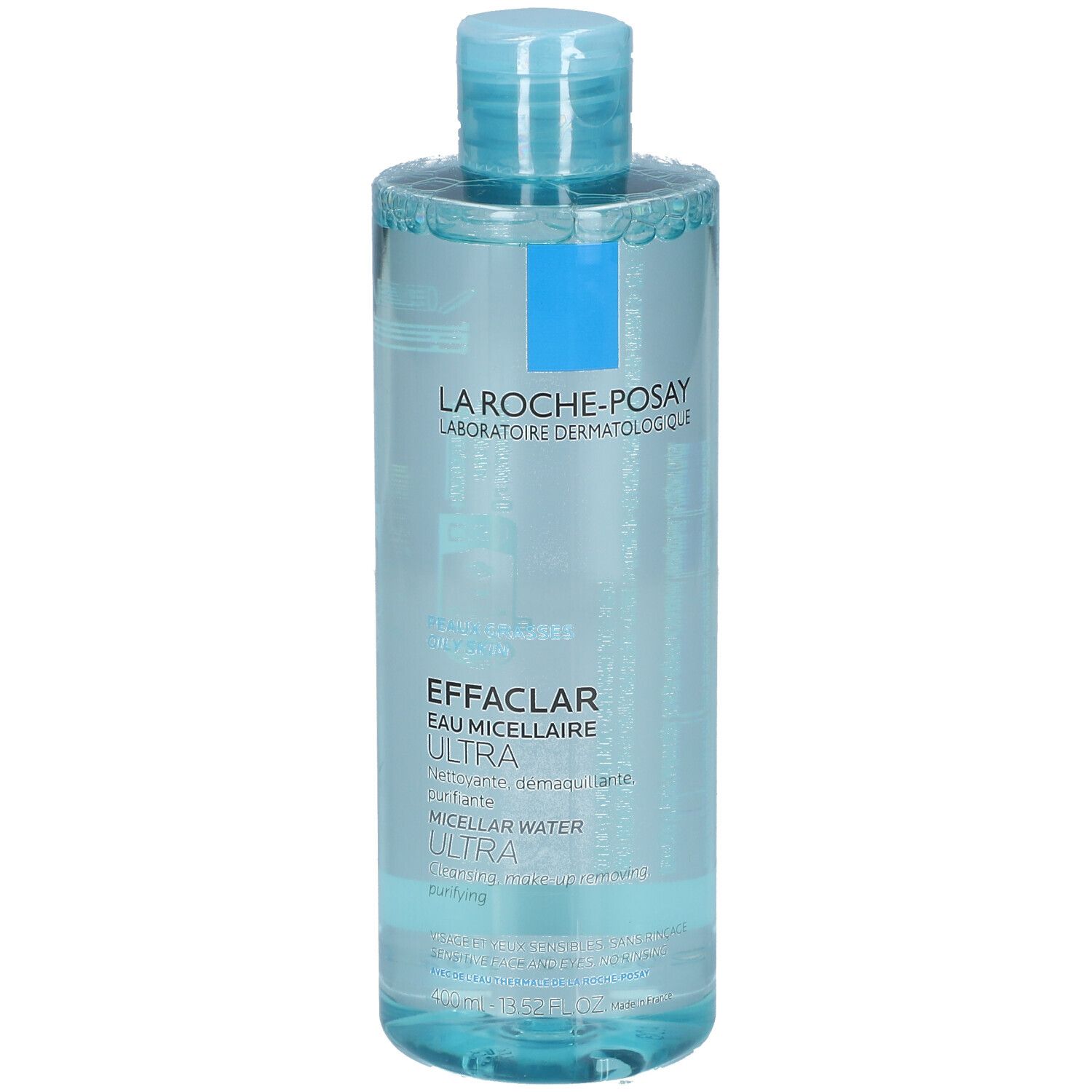 Transparante fles Effaclar Micellair Water Ultra met blauwe dop. Tekst op de fles.