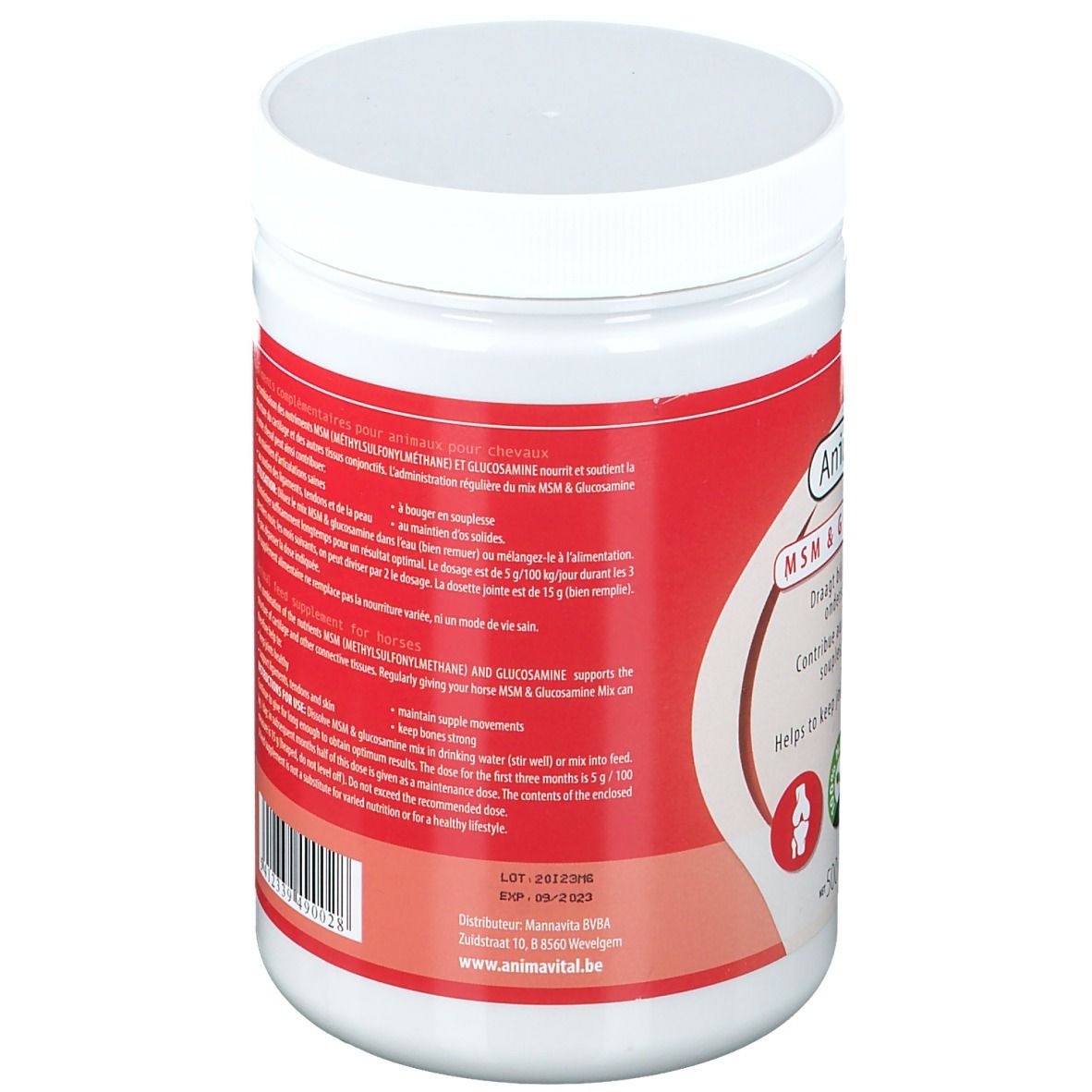 Rückseite einer weißen, zylindrischen Produktverpackung mit rotem Etikett. Textinformationen zu Inhaltsstoffen und Anwendung.