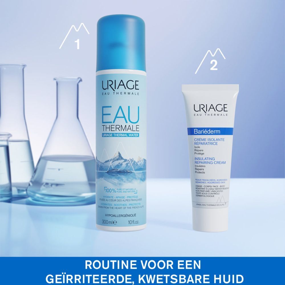 Landschap met bergen en tekst: Ontwikkeld en aanbevolen door dermatologen.