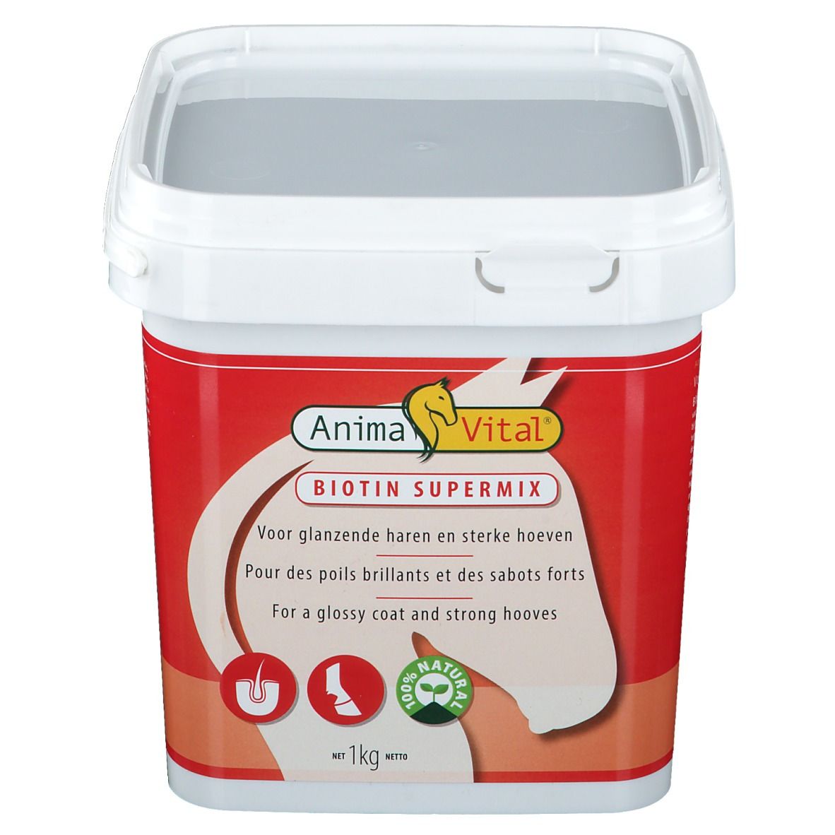 Witte, vierkante emmer met rood etiket. Opschrift: Animavital Biotin Supermix. Voor glanzende haren en sterke hoeven. 1 kg.