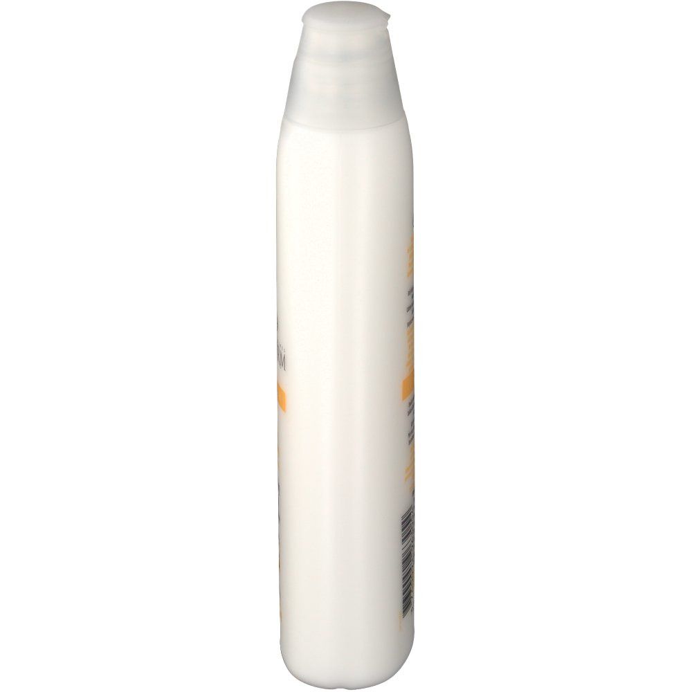 Flacon blanc avec bouchon rabattable. Vue latérale. Inscription et code-barres.