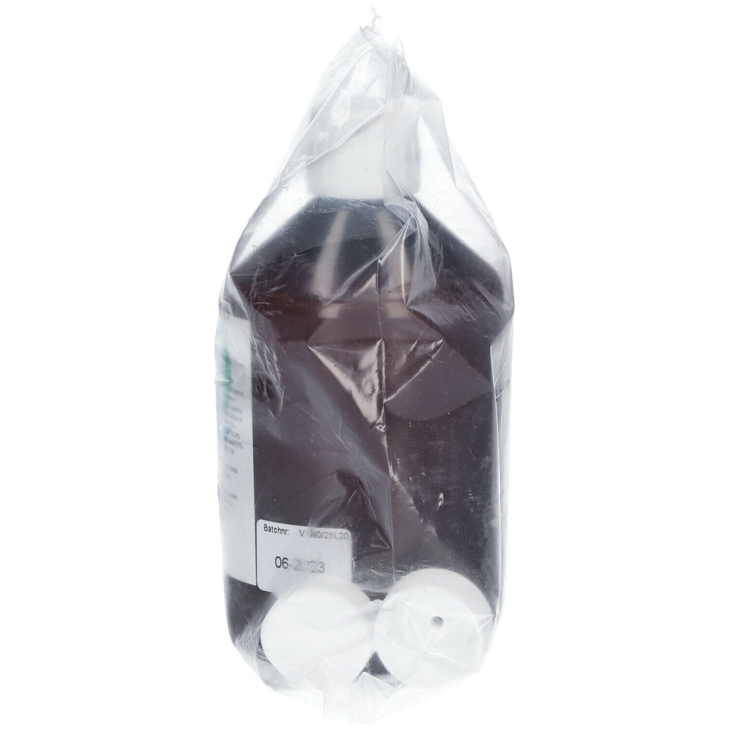 Bruine fles met witte dop in transparante folie. Twee witte doppen ernaast. Product in verpakking.