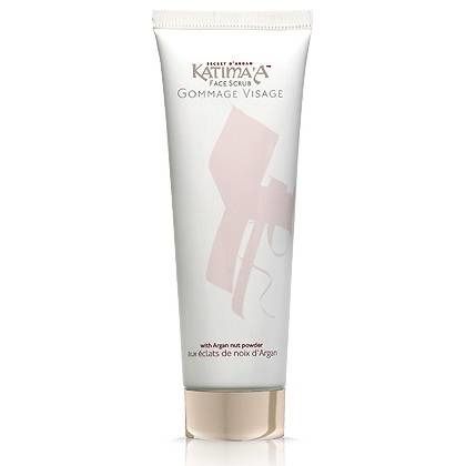 Tube gezichtsscrub. Opschrift: Katima'a Face Scrub, Gommage Visage. Met argan-notenpoeder.