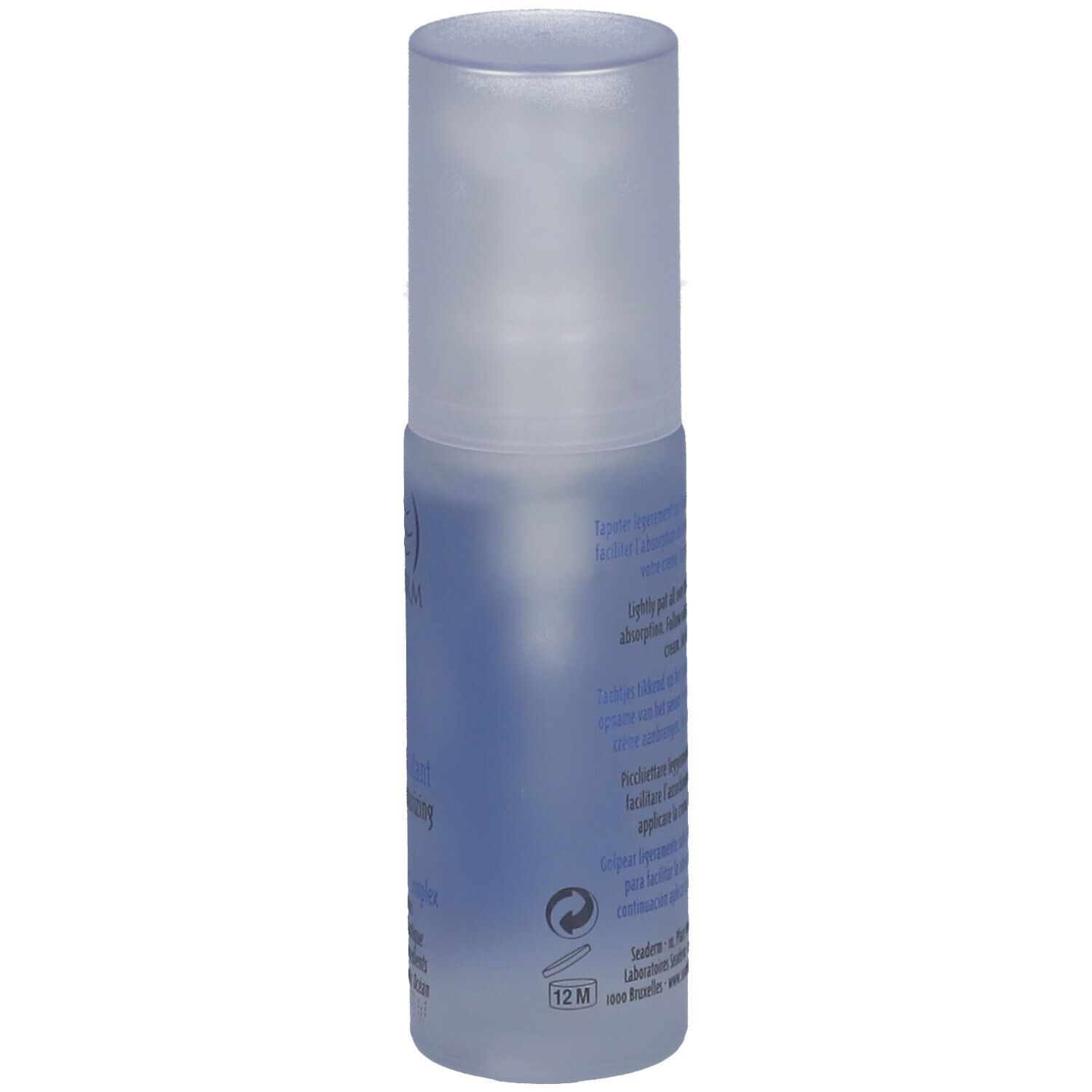 Petite bouteille cylindrique avec étiquette bleue. Inscription : SEADERM, Sérum multi-hydratant. Bouchon transparent.