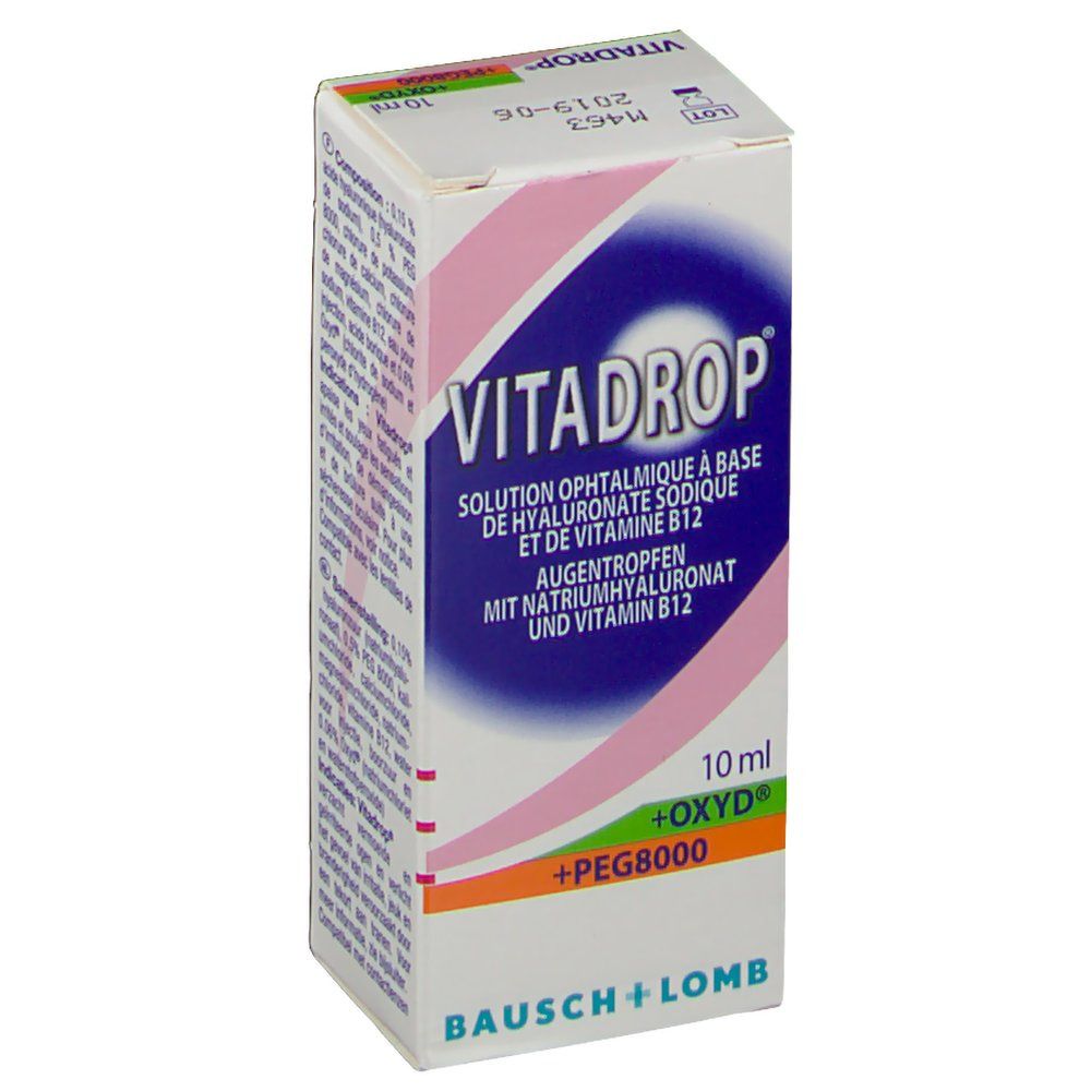 Emballage de gouttes ophtalmiques. Nom du produit et ingrédients indiqués sur l'emballage. Marque Bausch + Lomb.