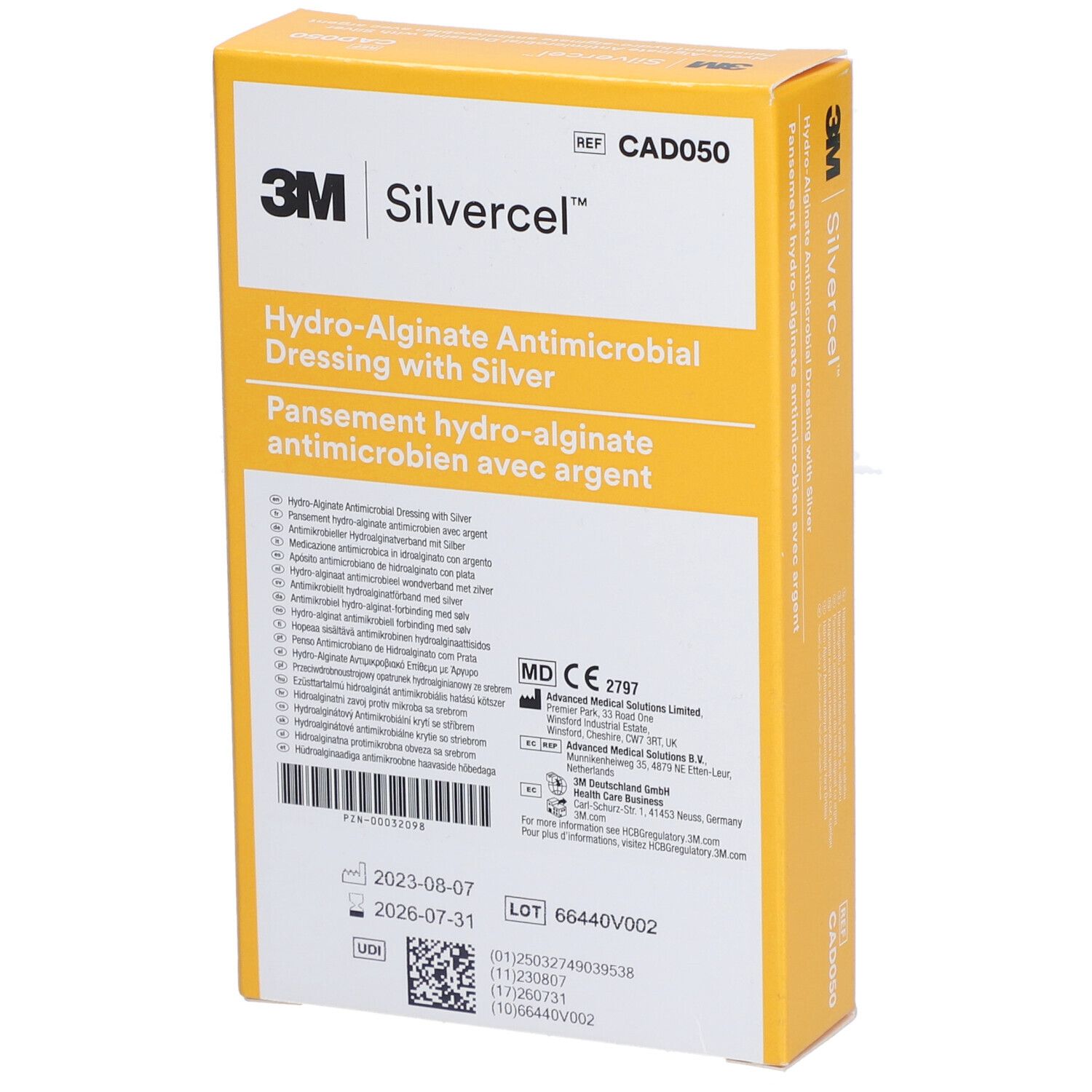 Boîte de pansements Silvercel. Boîte jaune avec informations produit. Inscriptions : 3M, Silvercel, CAD050, marquage CE, numéro de lot.