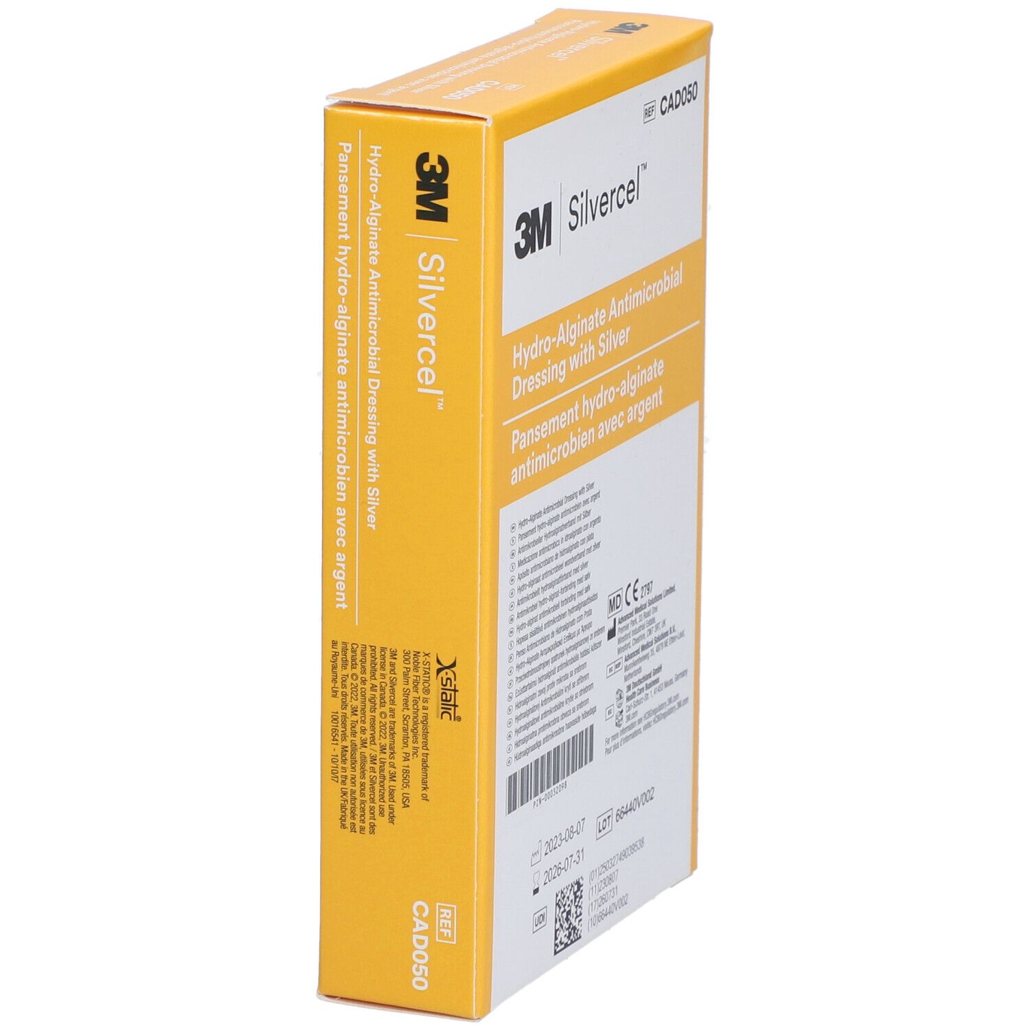 Boîte de pansements Silvercel. Boîte jaune avec informations produit. Inscriptions : 3M, Silvercel, CAD050, marquage CE, numéro de lot.