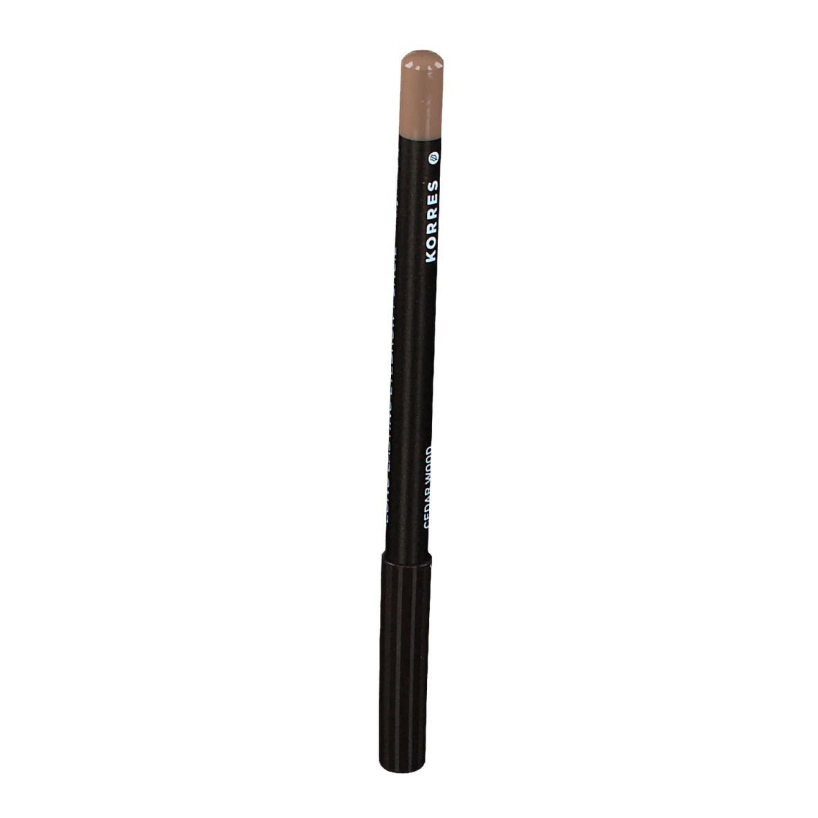 Bruin wenkbrauwpotlood met zwarte schacht. Opschrift: KORRES, Cedar Wood Long Lasting Eyebrow Pencil.