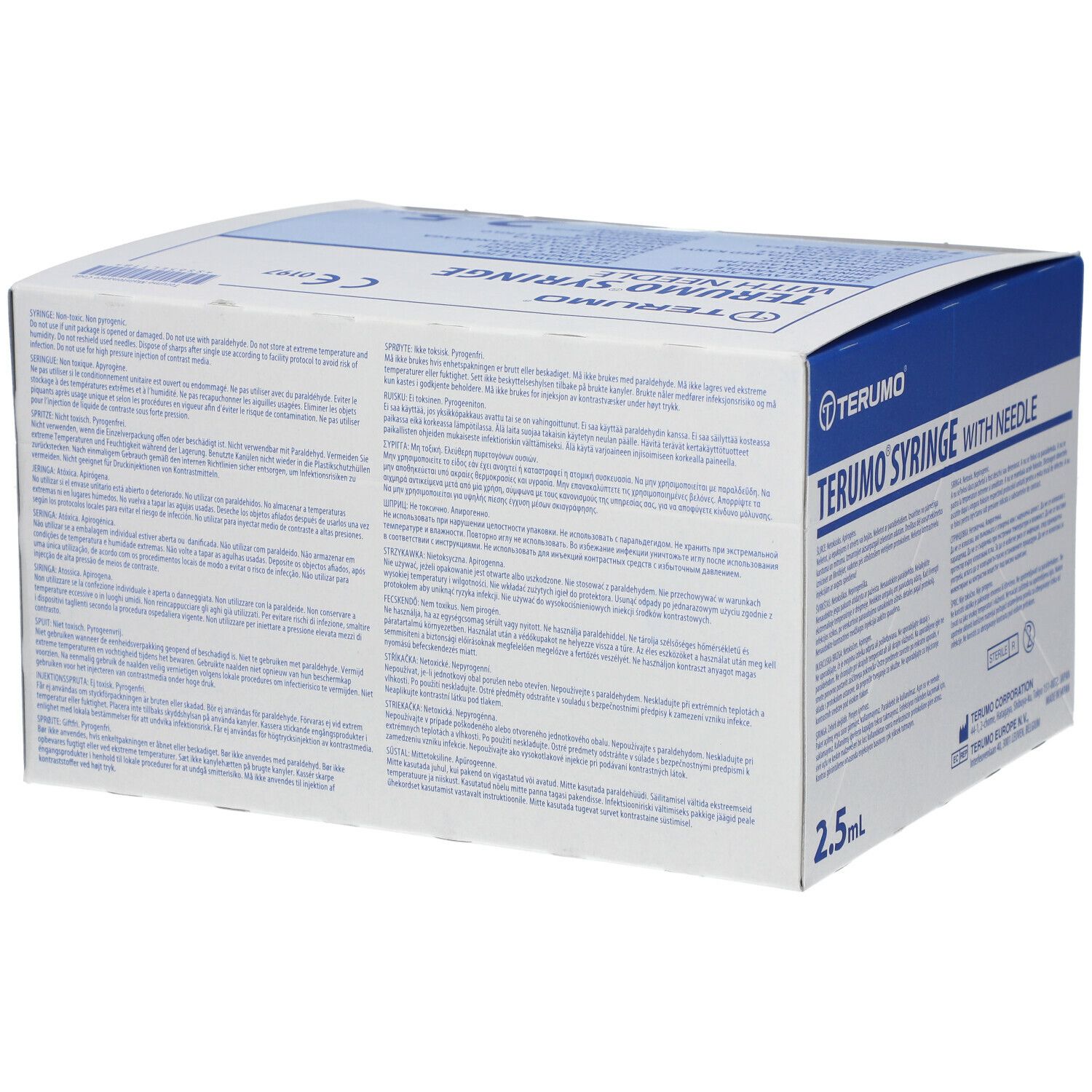 Boîte de seringues Terumo avec aiguilles. Boîte blanche et bleue avec nom du produit, volume 2,5 ml et quantité 100.