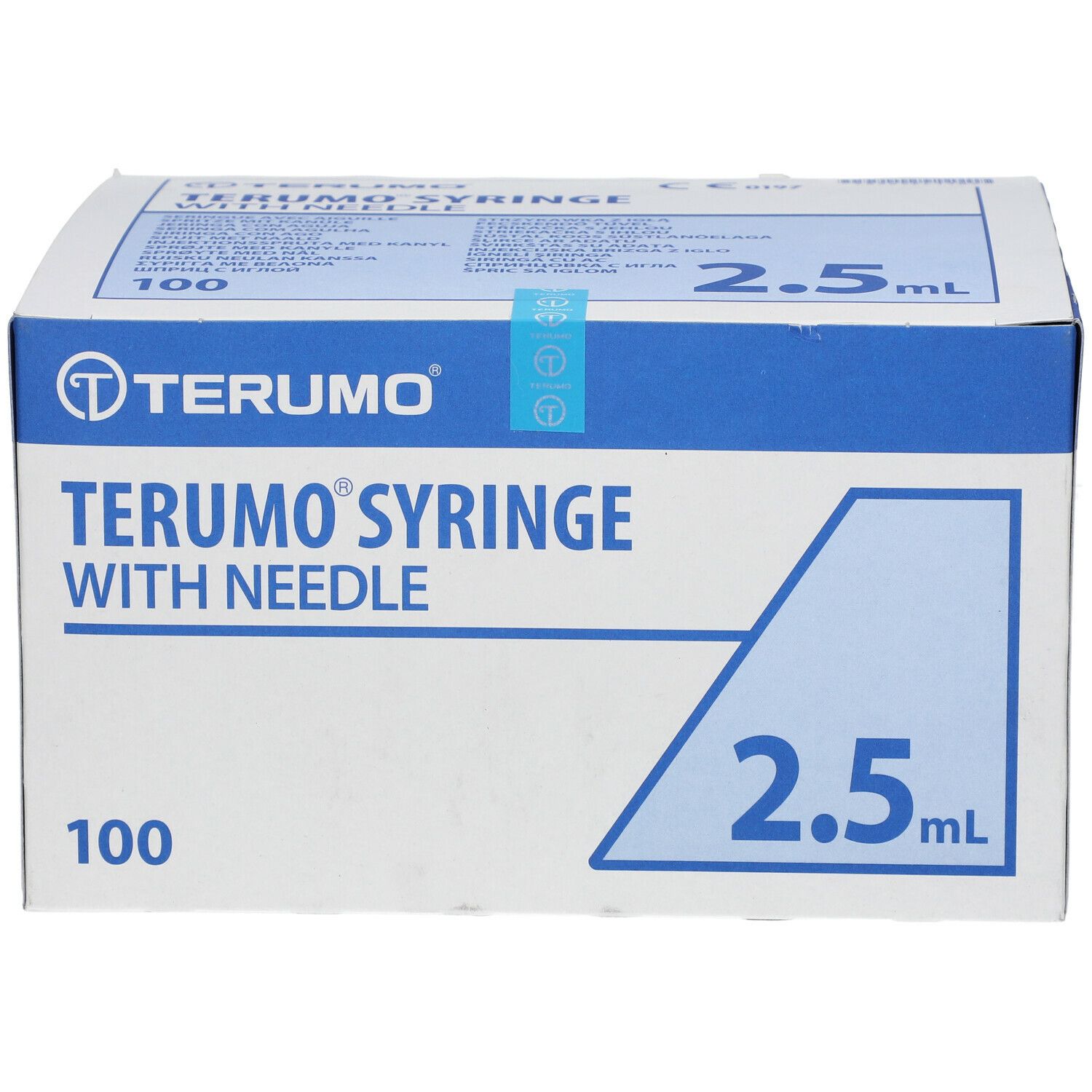 Boîte de seringues Terumo avec aiguilles. Boîte blanche et bleue avec nom du produit, volume 2,5 ml et quantité 100.