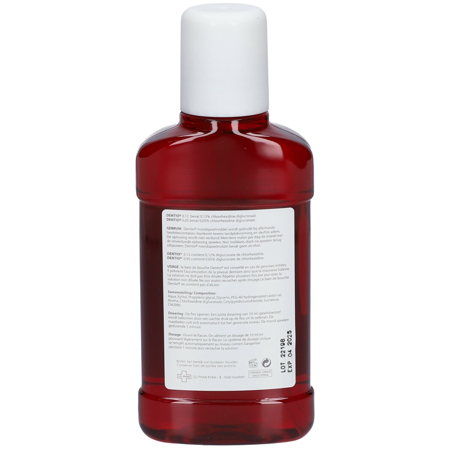 Achterkant van de rode fles. Meertalige tekst. Lotnummer en vervaldatum zichtbaar.