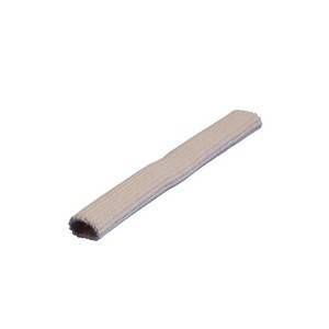 Rembourrage tubulaire beige. Forme cylindrique. Matériau textile.