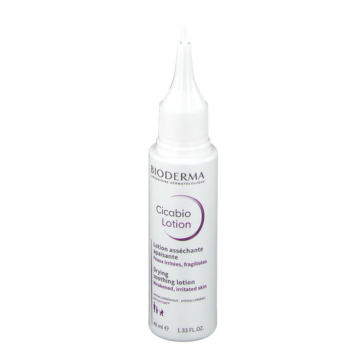 Witte fles met puntige applicator. Tekst: BIODERMA, Cicabio Lotion. Voor beschadigde huid.