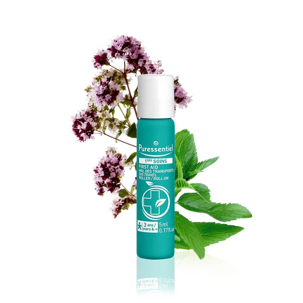 Cilindrische fles met witte dop. Groene achtergrond met productinformatie en logo.