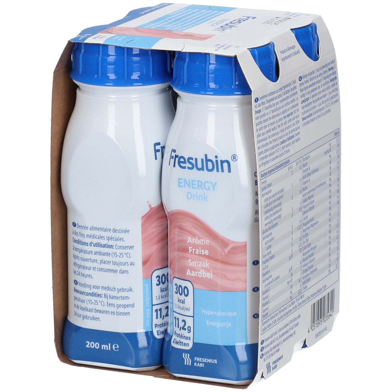 Emballage de quatre bouteilles de Fresubin Energy Drink Fraise. Bouchons bleus, étiquette blanche avec informations et logo.
