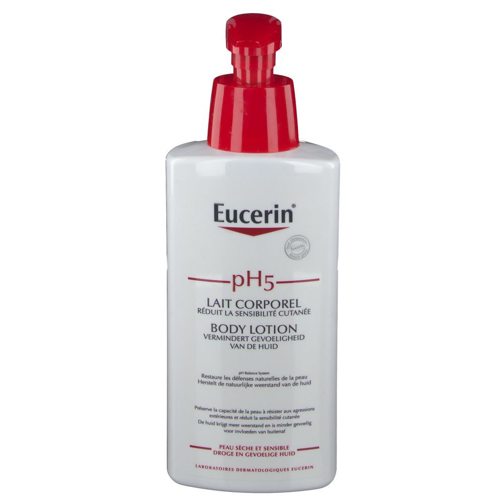 Flacon blanc avec pompe rouge. Inscription: Eucerin pH5, Lait corporel. Texte en allemand, français et néerlandais.