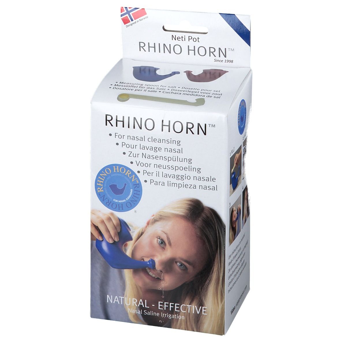 RHINO HORN™ blauwe verpakking. Bevat een blauwe neusdouche. Opschrift: Voor neusreiniging. Vrouw gebruikt het product.
