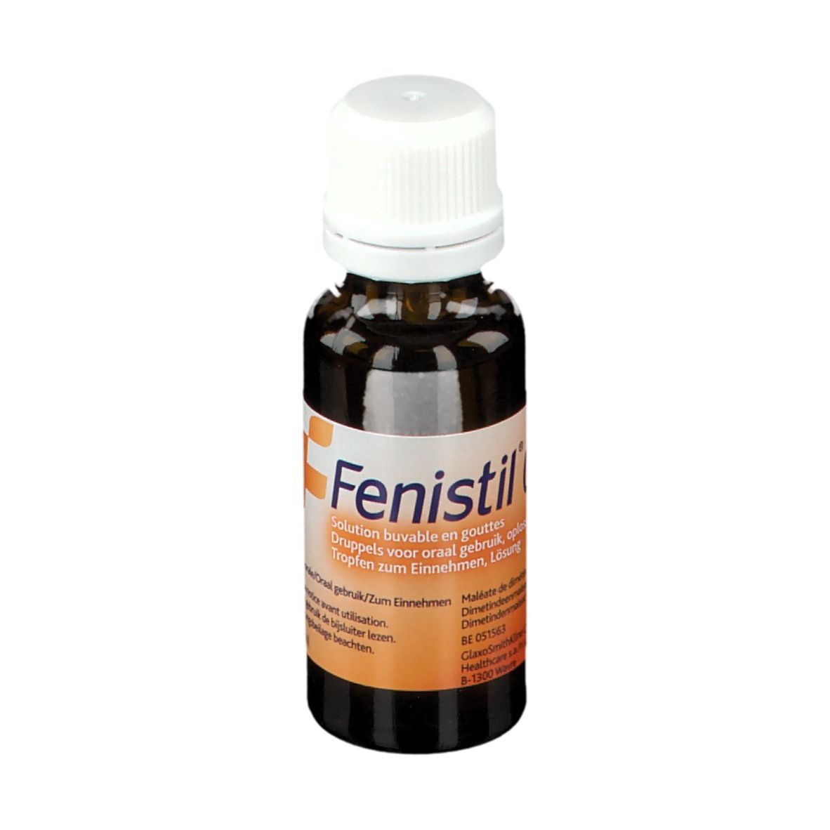 Bruine glazen fles met witte dop. Etiket met productnaam Fenistil en andere informatie.