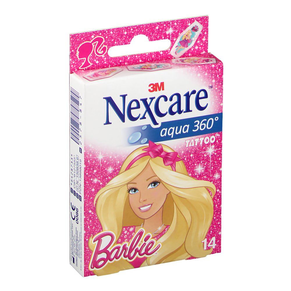 Boîte de pansements Nexcare Aqua 360 Tattoo Barbie. Rose et blanc, avec illustration Barbie et 14 pansements. Marque et nom du produit visibles.