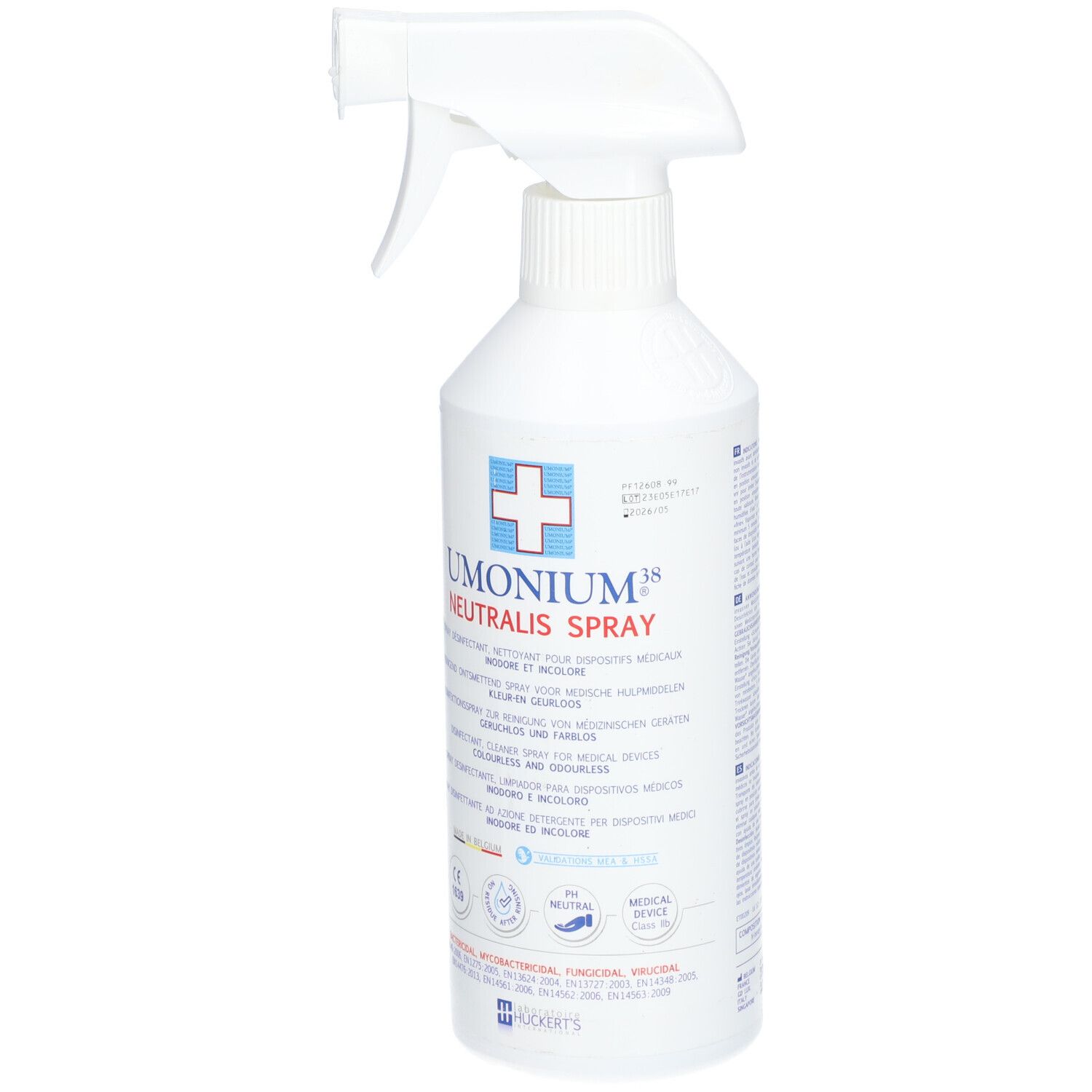 Witte spuitfles met blauw kruislogo en tekst. Opschrift: Umonium 38 Neutralis Spray. Met spuitkop.