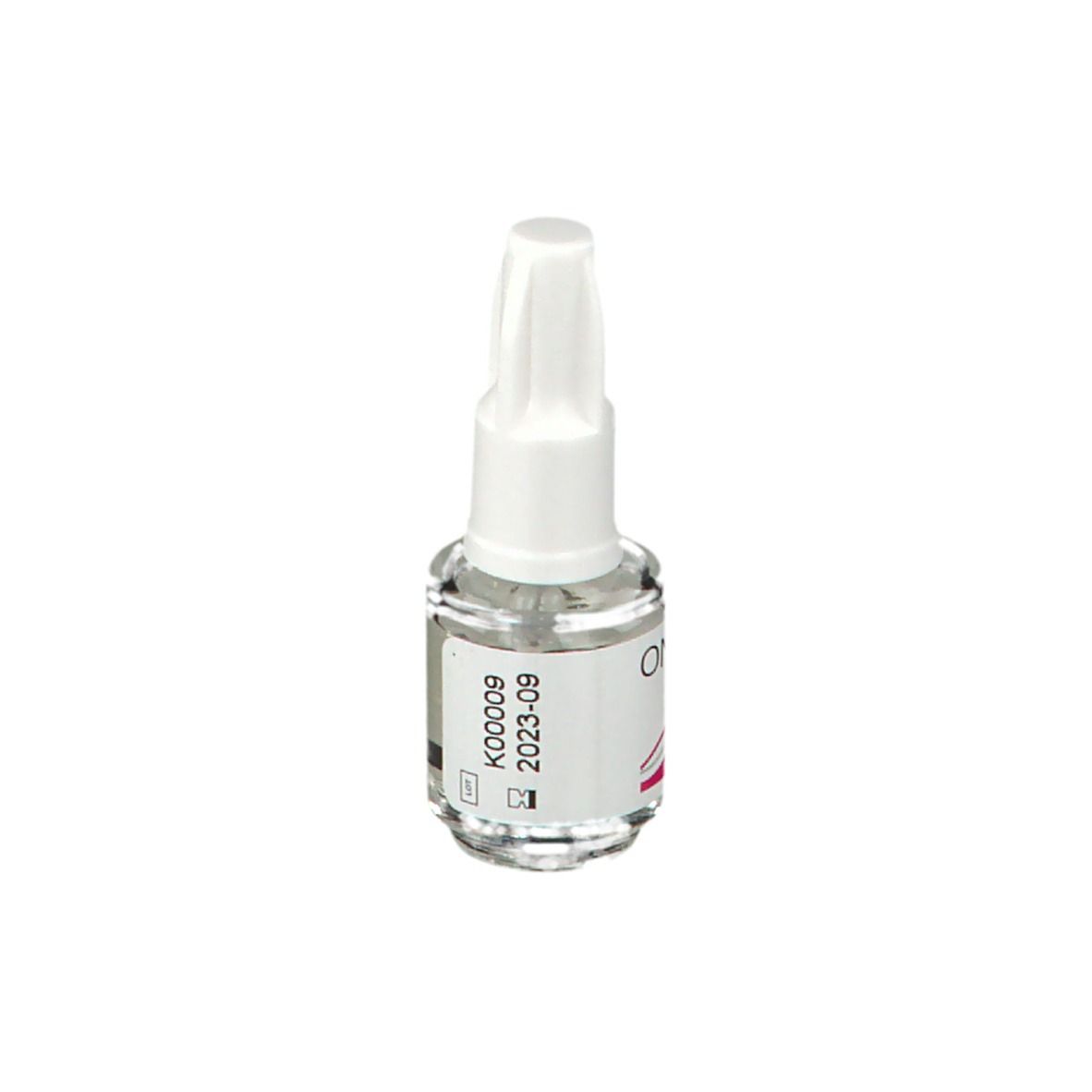 Flacon transparent avec bouchon blanc. Étiquette avec numéro de lot et date de péremption 2023-09.