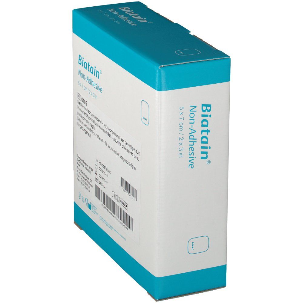 Biatain Non-Adhesive Verpackung, schräg. Produktname, Größenangabe und Text auf der Verpackung.