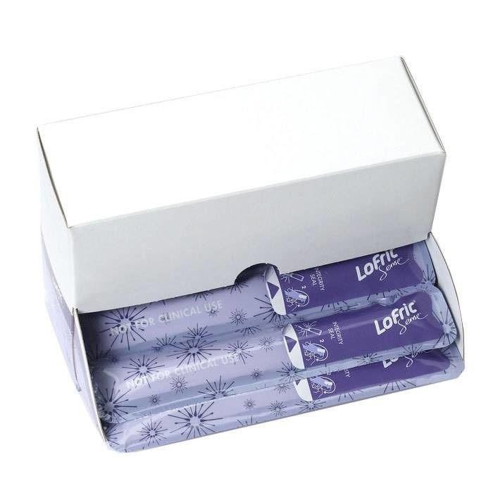 Boîte en carton ouverte. Produits emballés individuellement à l'intérieur. Logo "LoFric Sense".