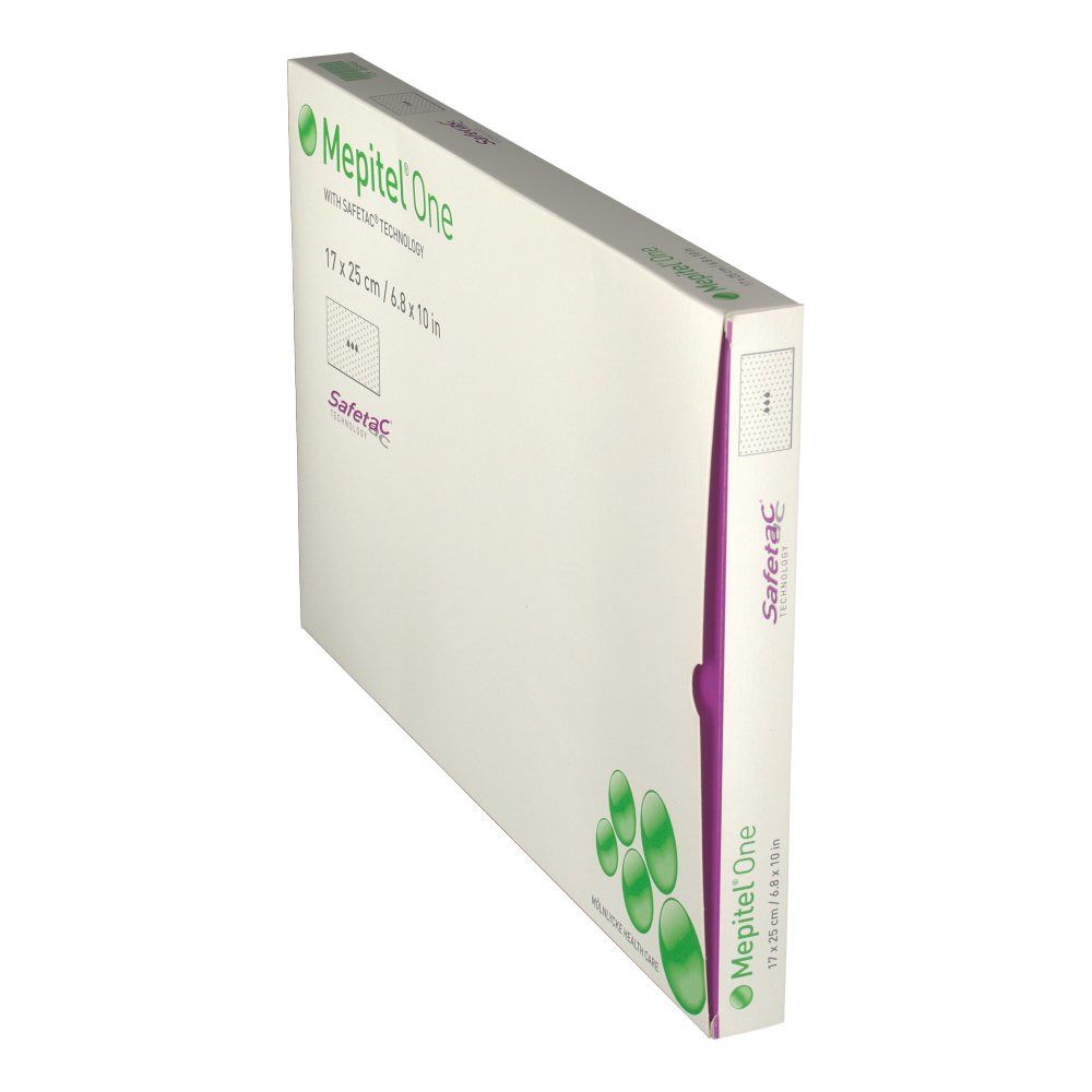 Vue latérale de l'emballage Mepitel® One. Inscription : 17 x 25 cm / 6,8 x 10 po. Avec la technologie Safetac®. Vert et blanc.