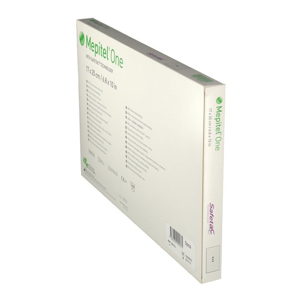 Vue latérale de l'emballage Mepitel® One. Inscription : 17 x 25 cm / 6,8 x 10 po. Avec la technologie Safetac®. Textes multilingues.
