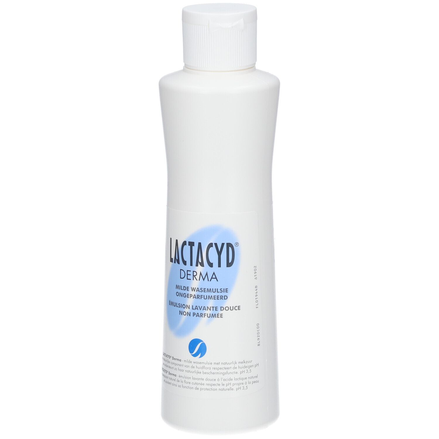 Witte fles met witte dop. Opschrift: Lactacyd Derma, milde wasemulsie, ongeparfumeerd, Emulsion lavante douce, non parfumée. Blauw logo.
