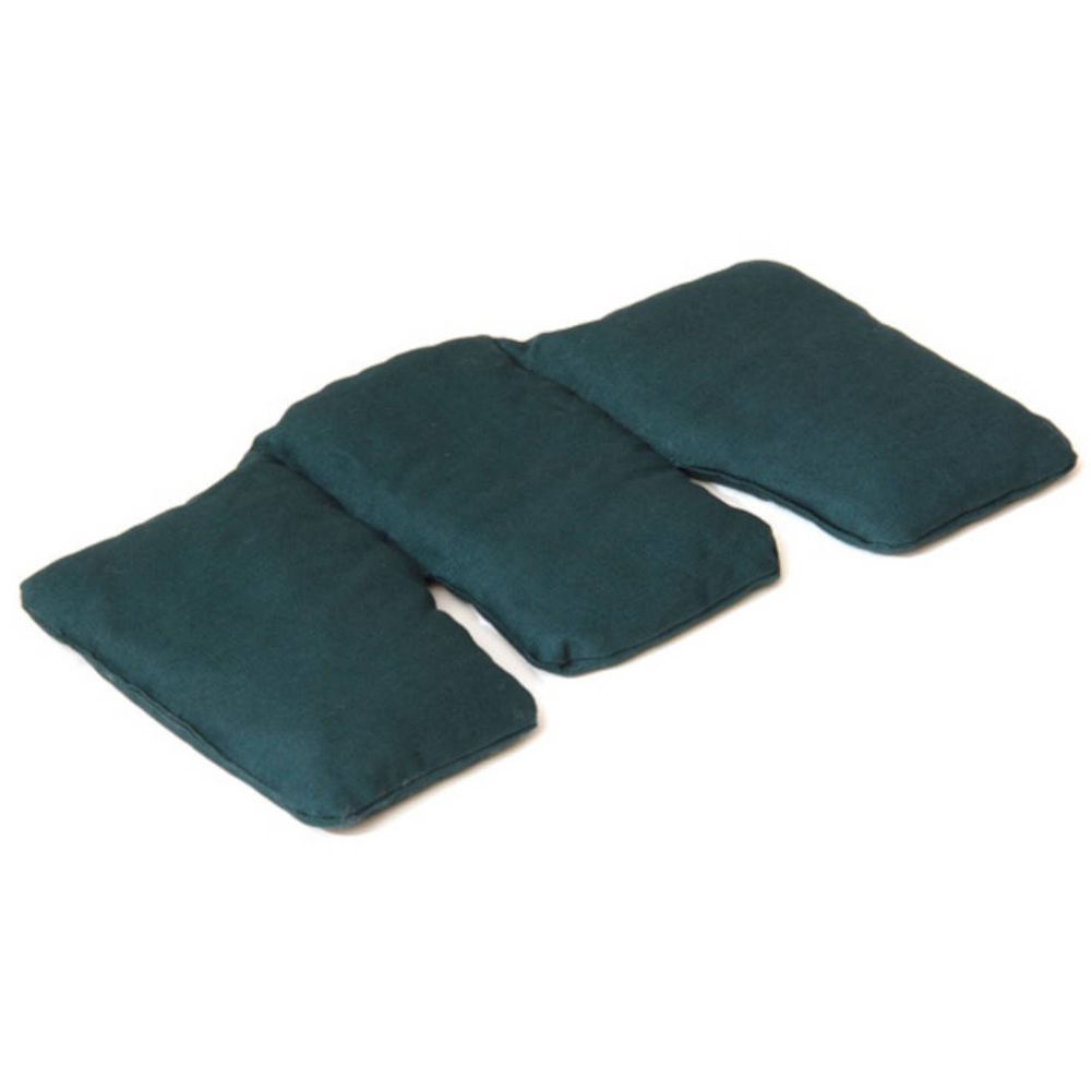 Trois coussins rectangulaires verts. Produit : Sissel Vinotherm.