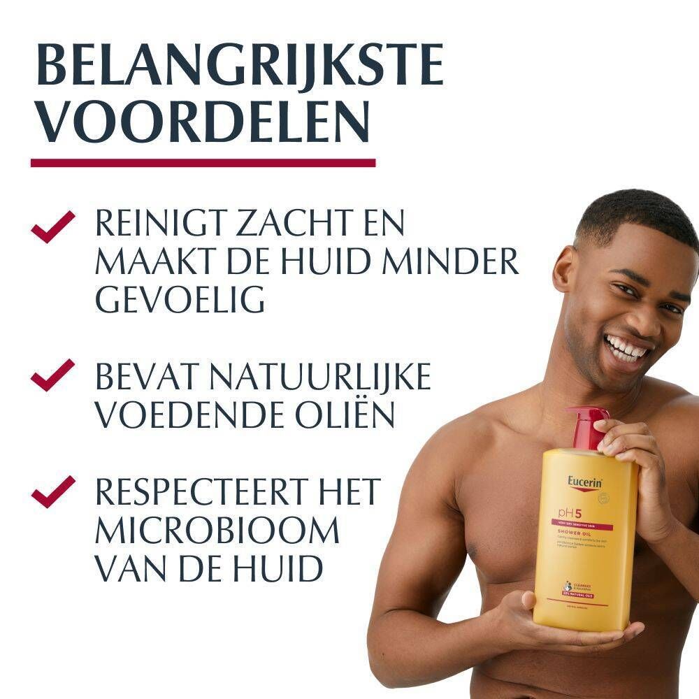 Man houdt een fles Eucerin pH5 vast. Tekst: Voordelen: Reinigt zacht, maakt de huid minder gevoelig.