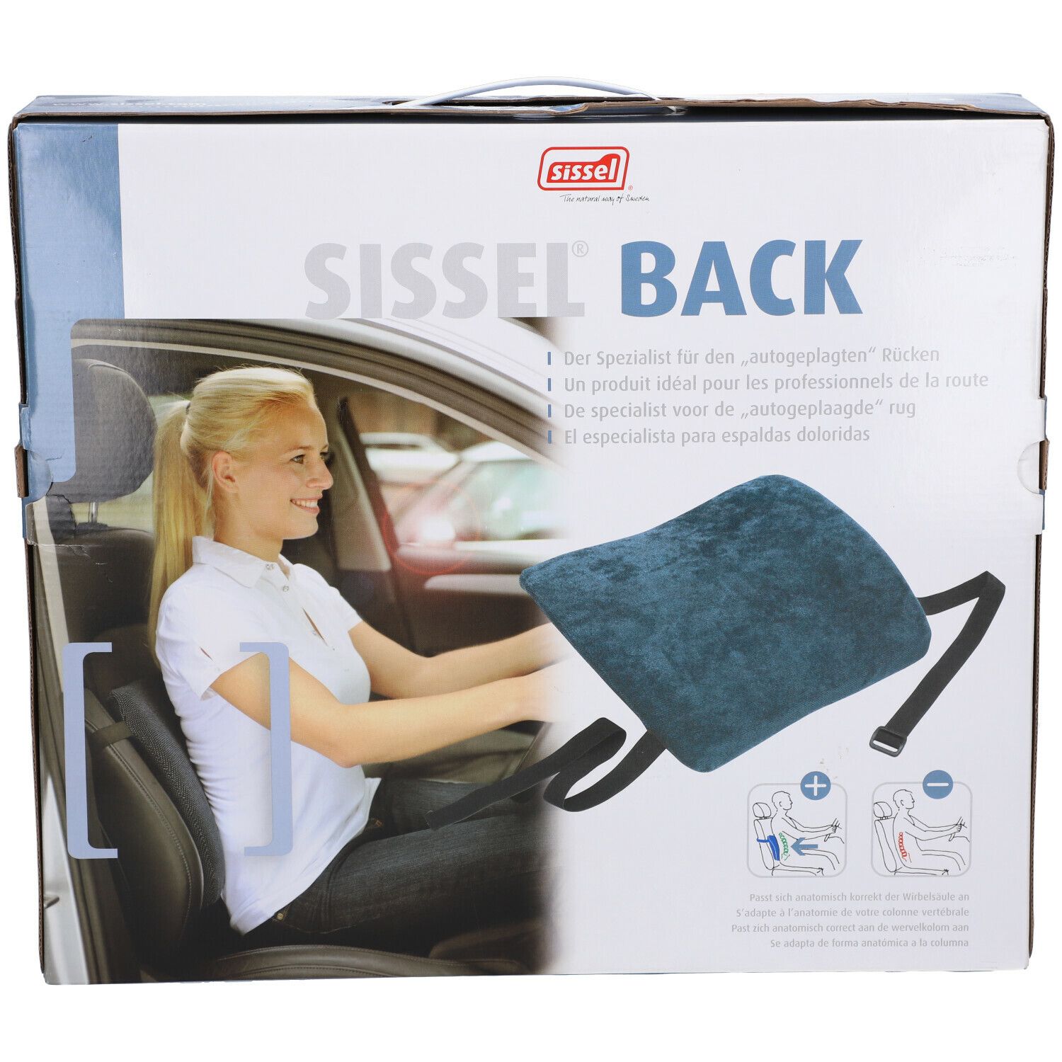 Sissel Back lendensteunkussen grijs in doos. Vrouw in auto met kussen op de stoel.