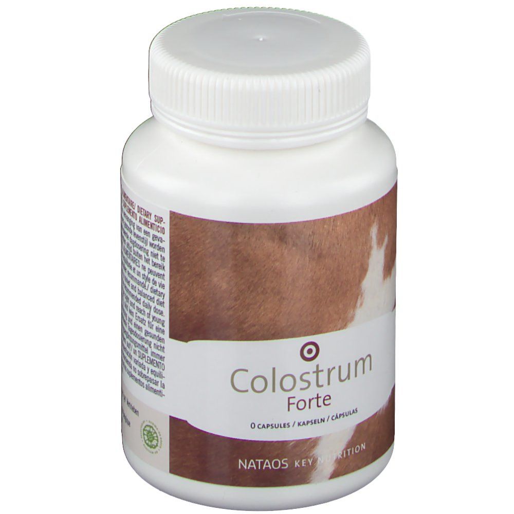 Weiße Flasche mit "Colostrum Forte"-Etikett. Brauner Hintergrund mit weißem Fleckmuster. "NATAOS KEY NUTRITION" darunter.