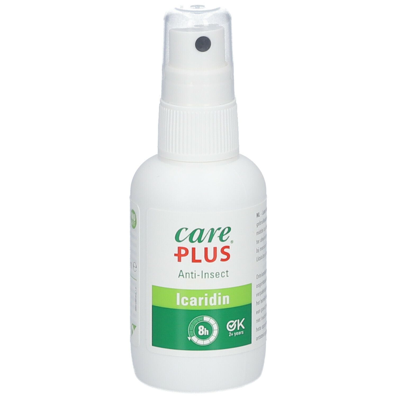 Flacon pulvérisateur blanc avec étiquette verte. Inscription : Care Plus Anti-Insect Icaridin. Avec tête de pulvérisation.
