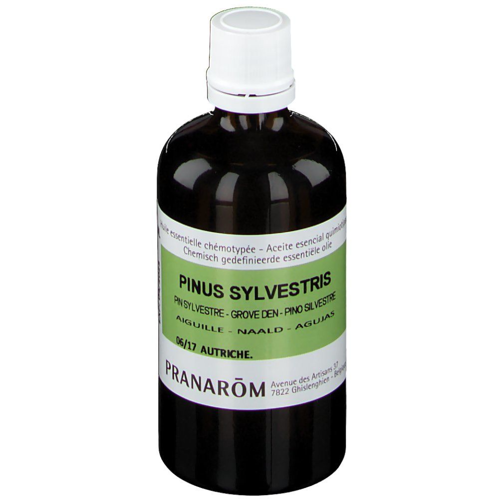 Bruine glazen fles met witte dop. Groen etiket met tekst: PINUS SYLVESTRIS, PRANAROM.