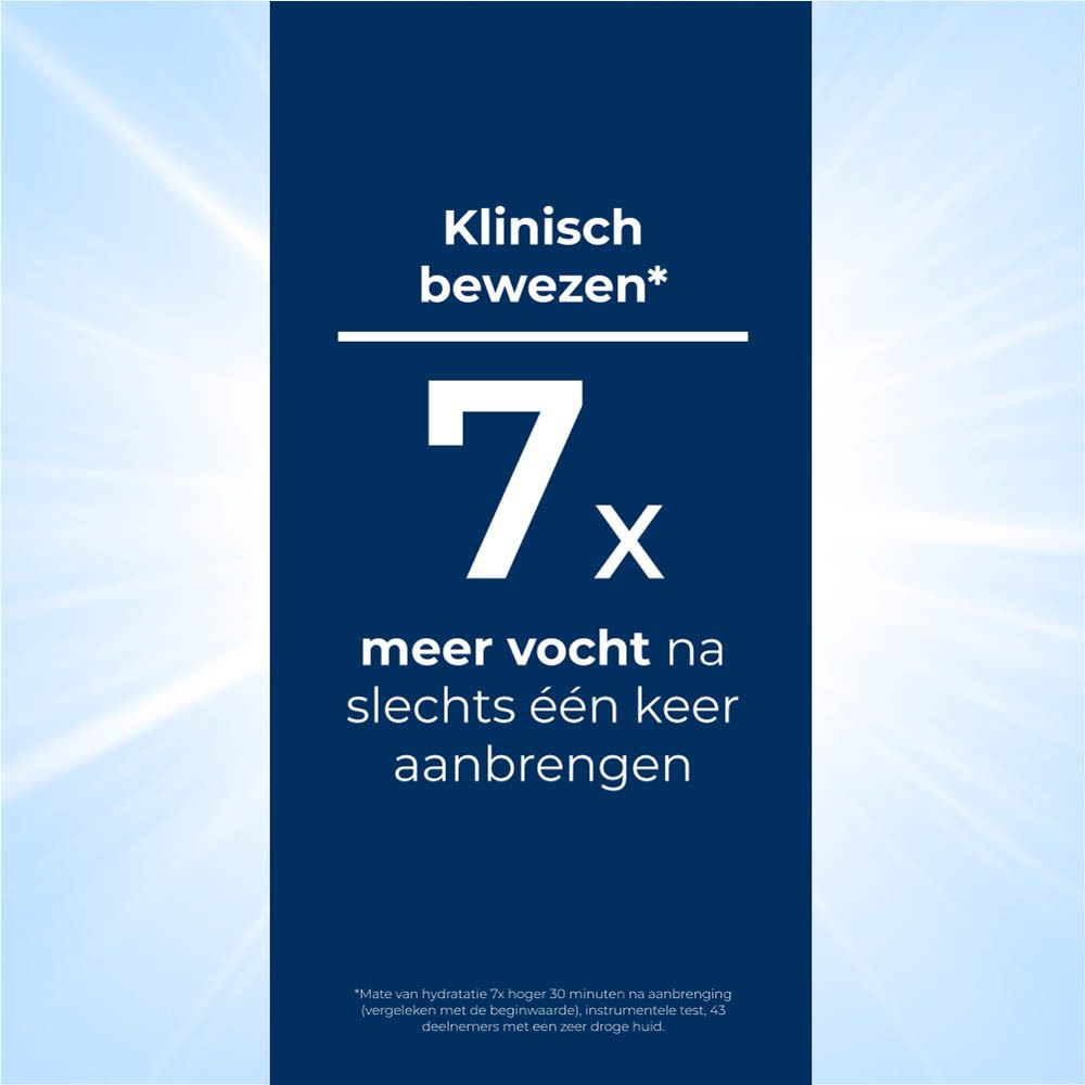 Tekst: 7x meer hydratatie na één keer aanbrengen. Klinisch bewezen.
